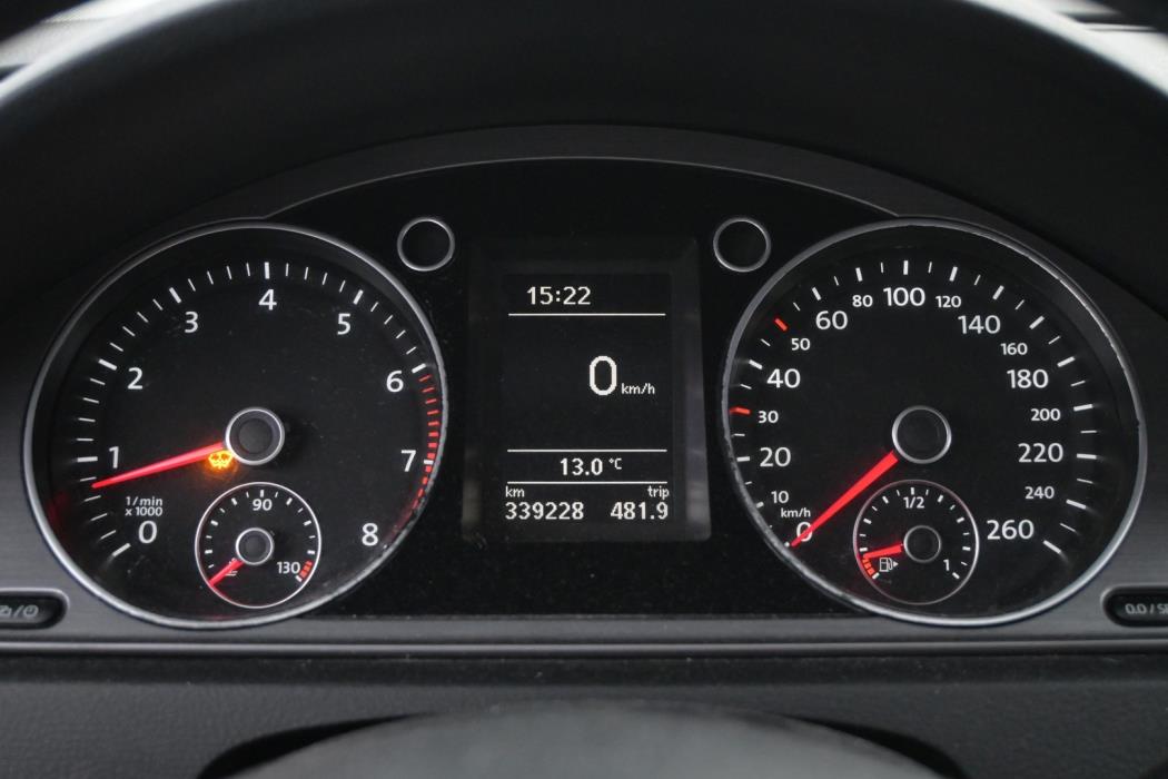 VOLKSWAGEN Passat 2014