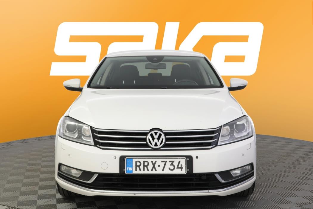 VOLKSWAGEN Passat 2014