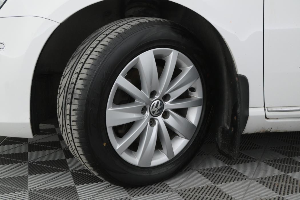 VOLKSWAGEN Passat 2014