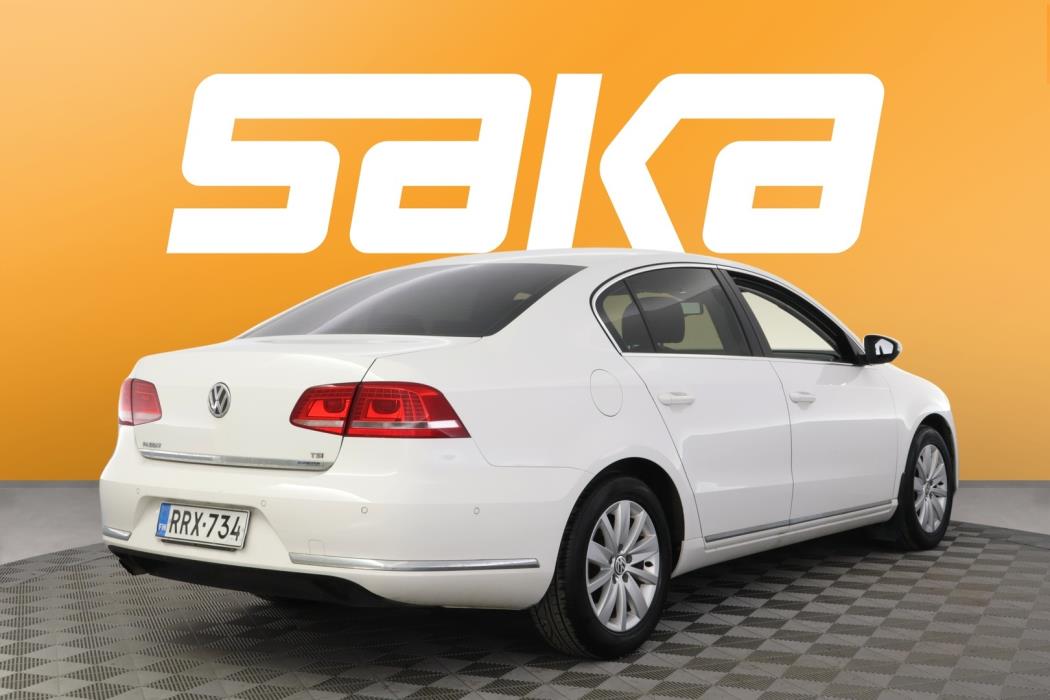 VOLKSWAGEN Passat 2014