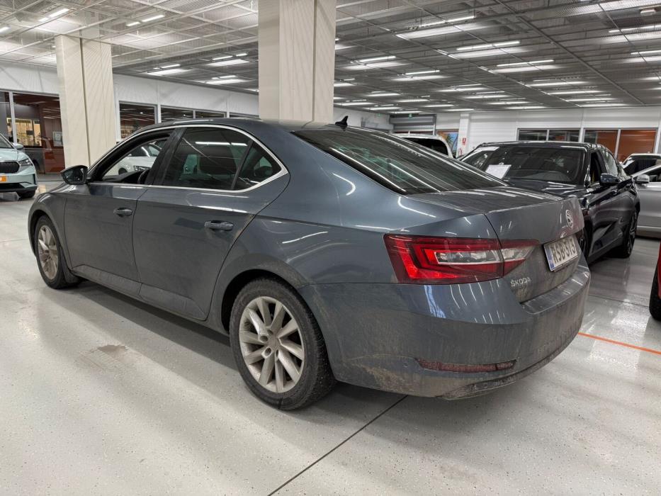 SKODA Superb 2016