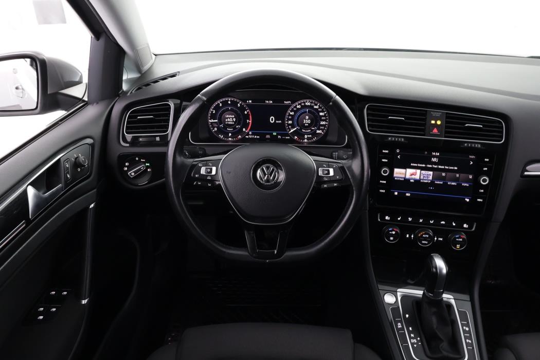 VOLKSWAGEN Golf 2018