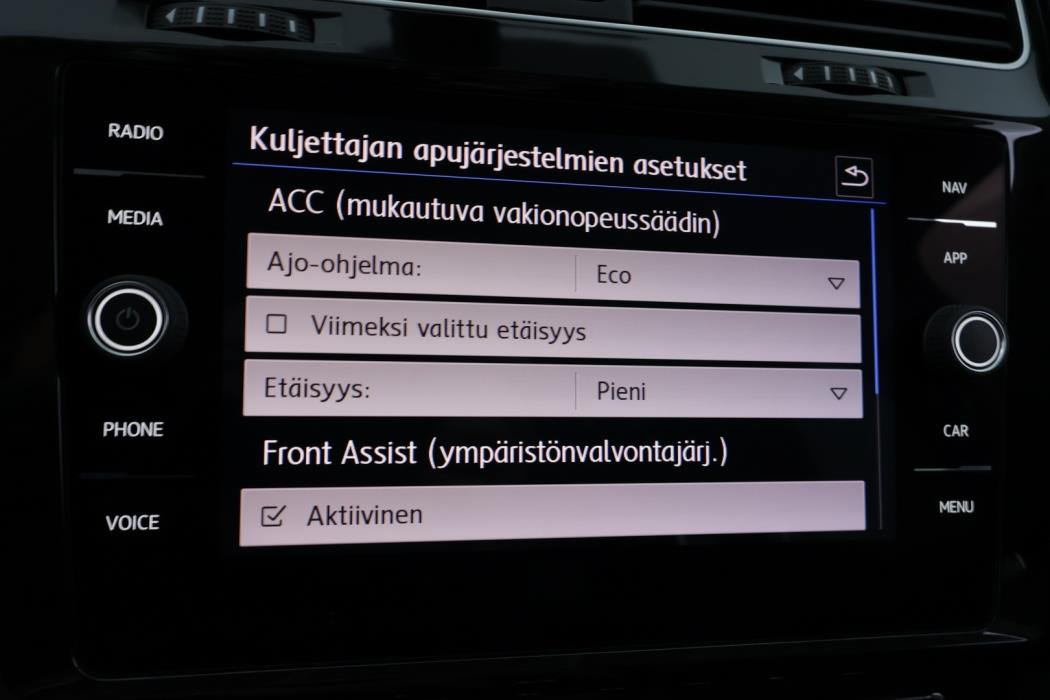 VOLKSWAGEN Golf 2018