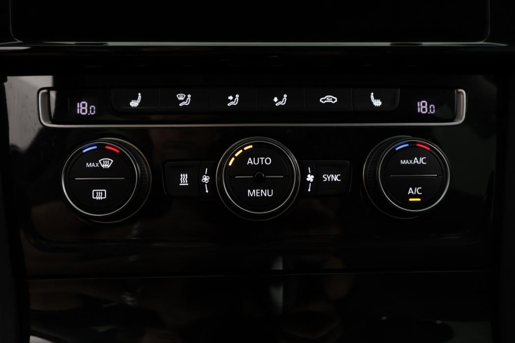 VOLKSWAGEN Golf 2018