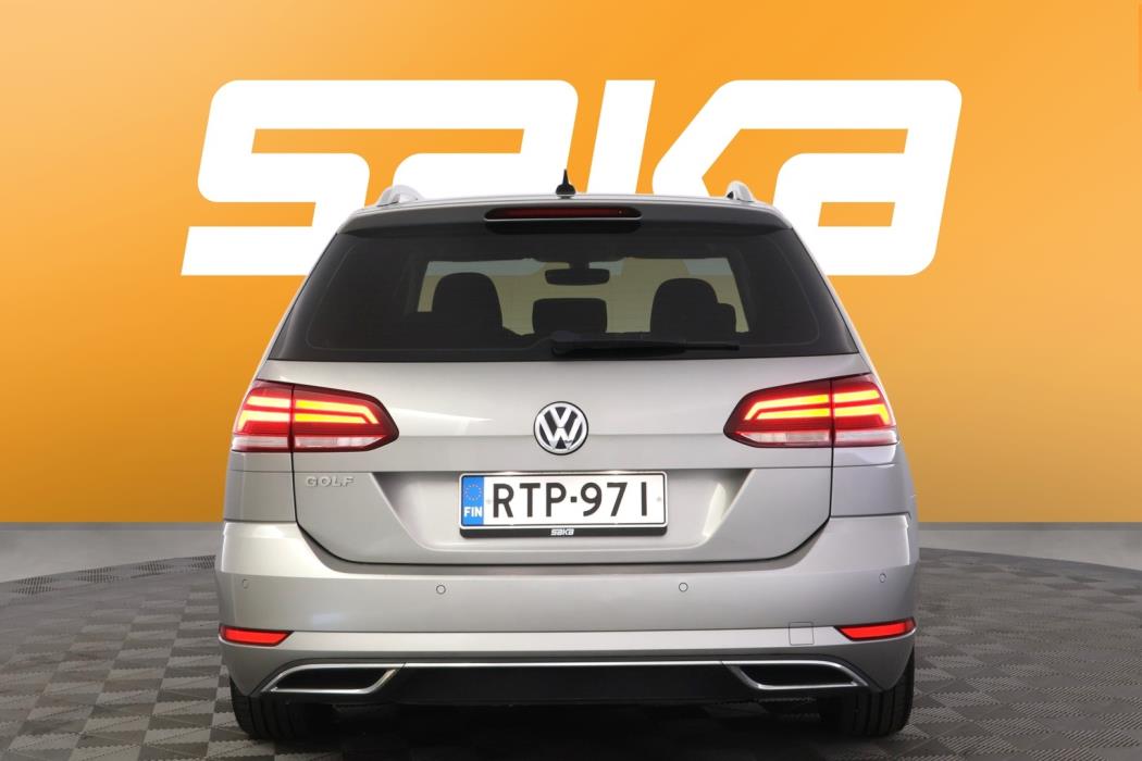 VOLKSWAGEN Golf 2018