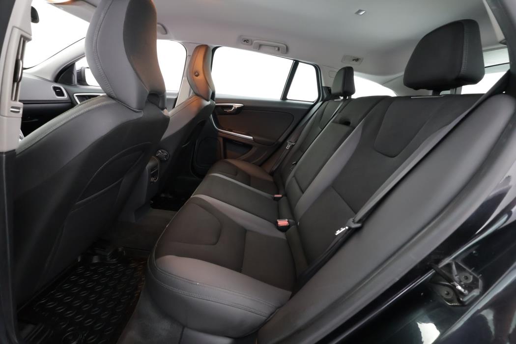 VOLVO V60 2013