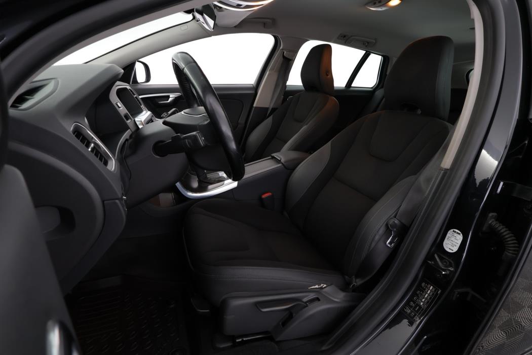 VOLVO V60 2013
