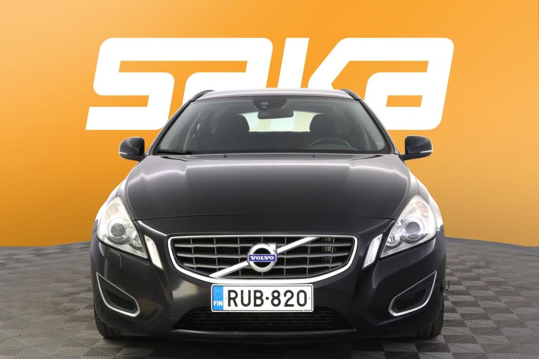 VOLVO V60 2013