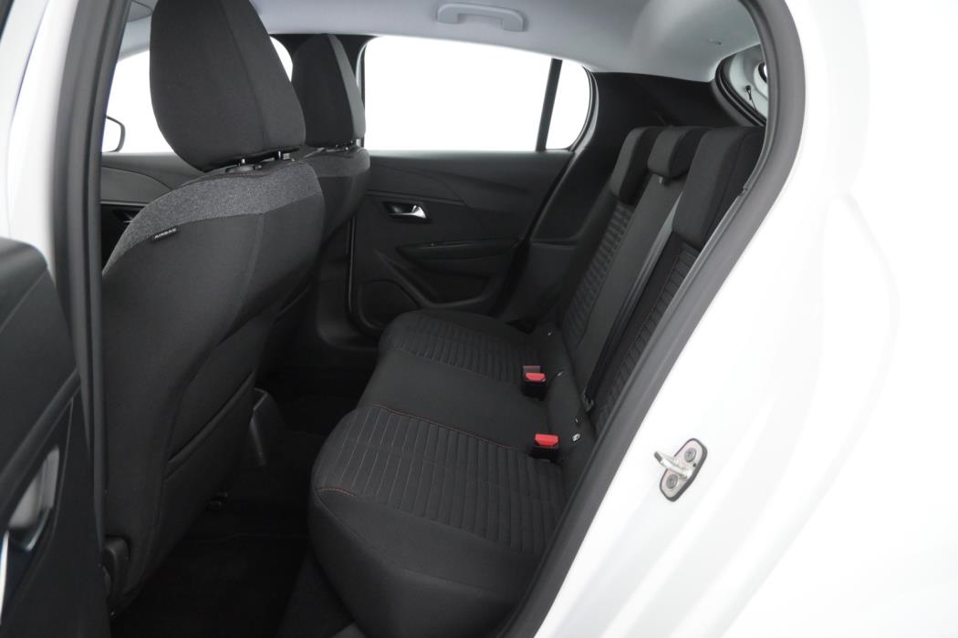 PEUGEOT 208 2021