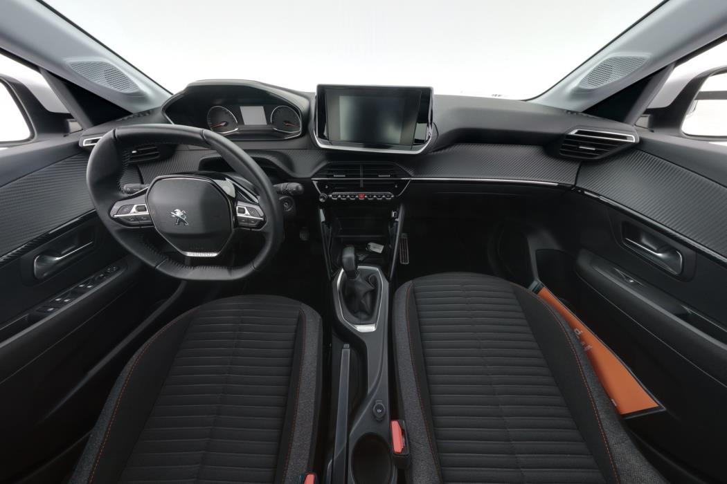 PEUGEOT 208 2021