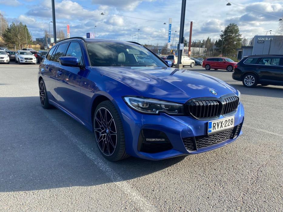 BMW 330 2020