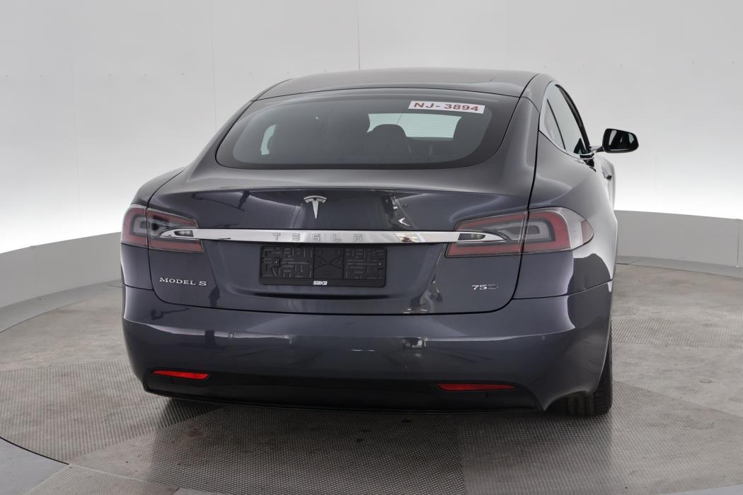 TESLA Model S 2018
