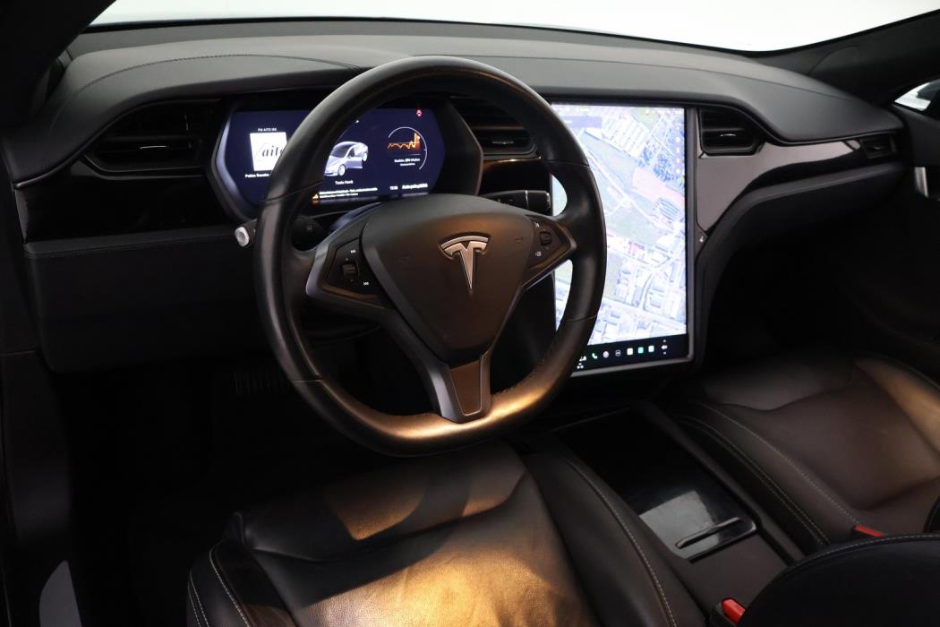 TESLA Model S 2018
