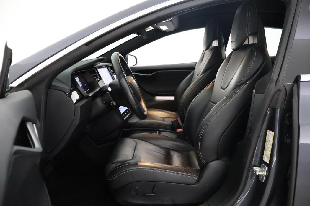 TESLA Model S 2018