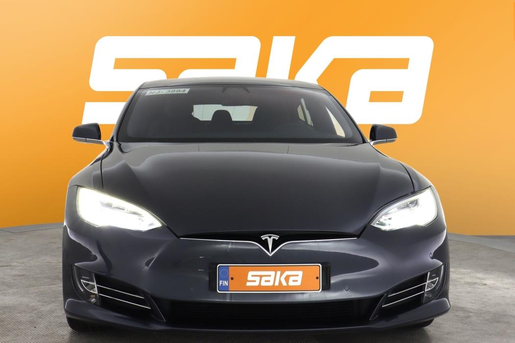 TESLA Model S 2018