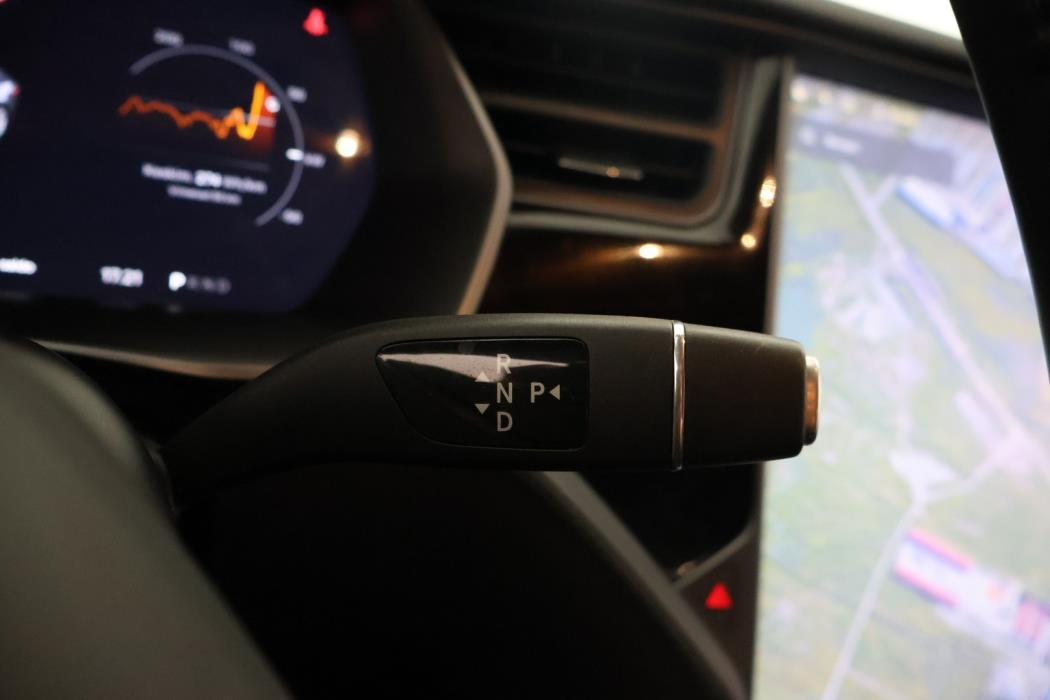 TESLA Model S 2018