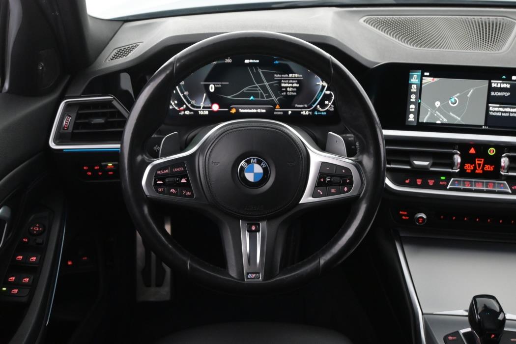 BMW 330 2021