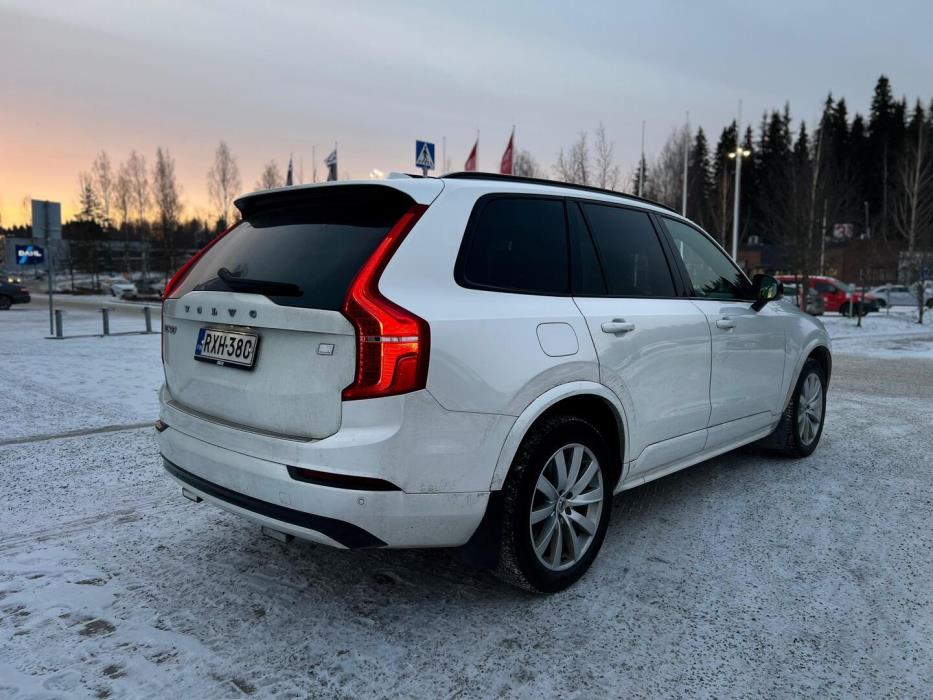 VOLVO XC90 2022