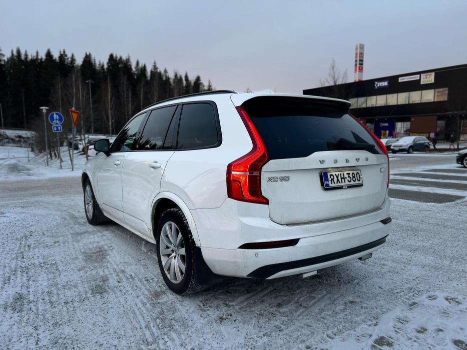 VOLVO XC90 2022