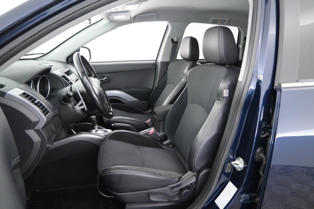 MITSUBISHI Outlander 2011