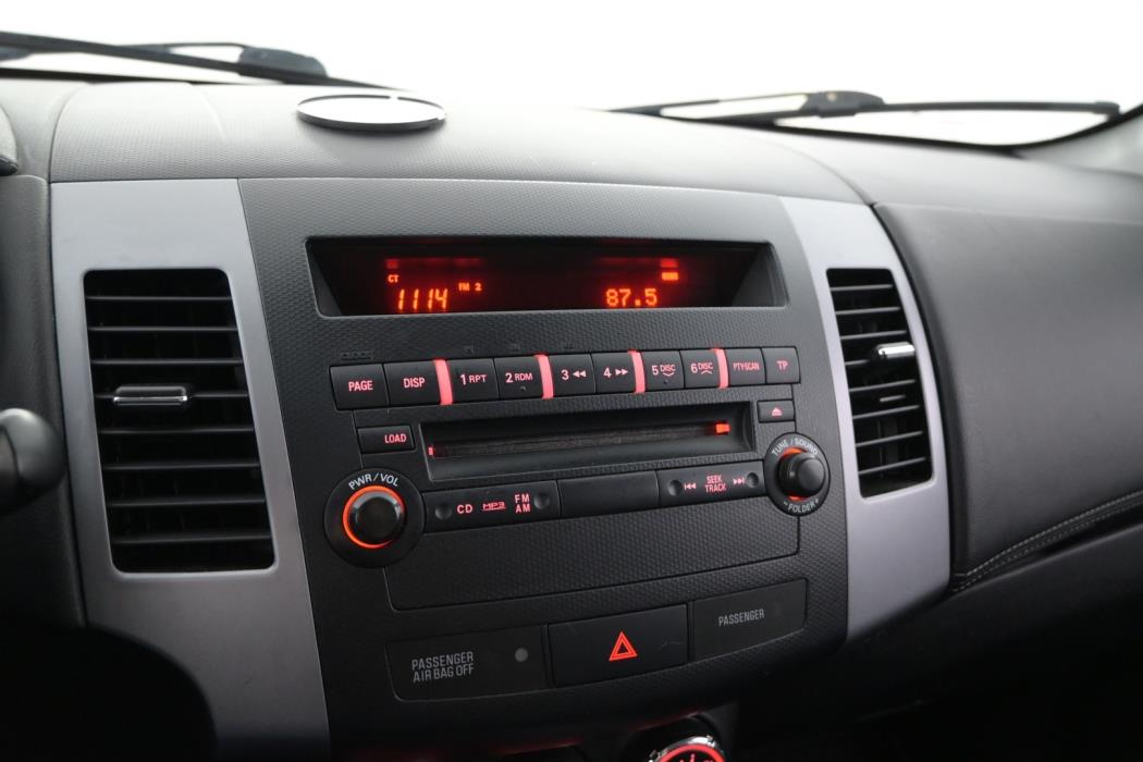 MITSUBISHI Outlander 2011
