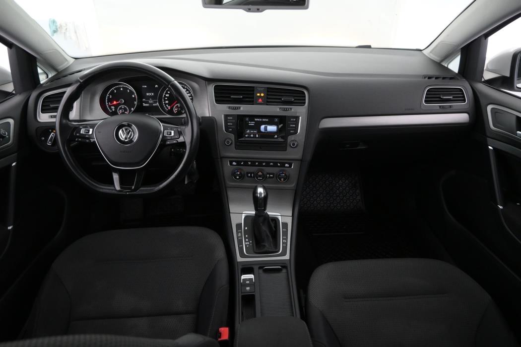 VOLKSWAGEN Golf 2014