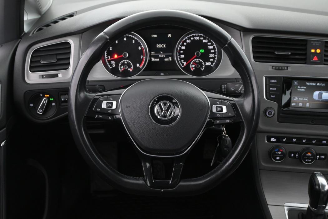 VOLKSWAGEN Golf 2014