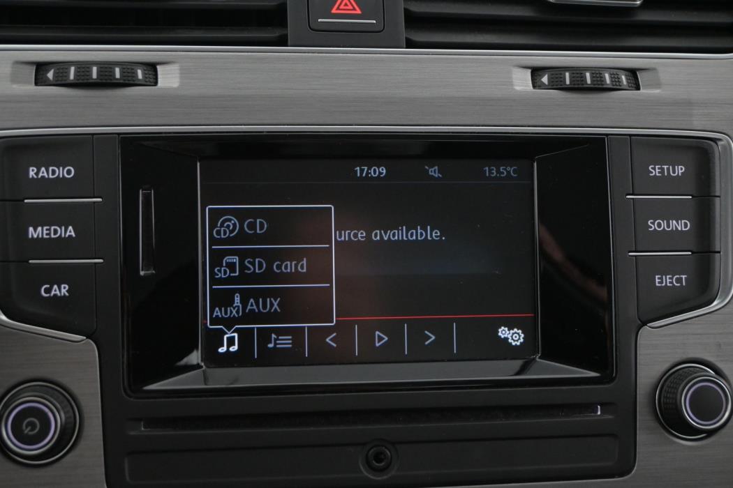 VOLKSWAGEN Golf 2014