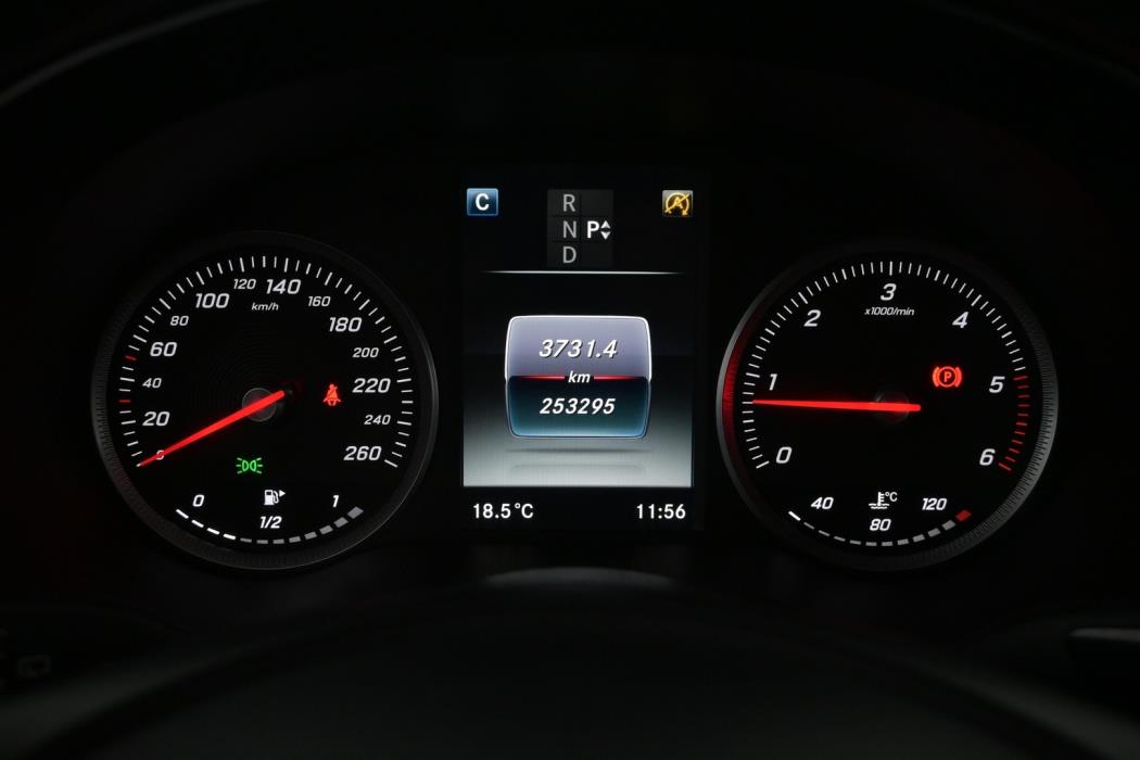 MERCEDES-BENZ C 2016