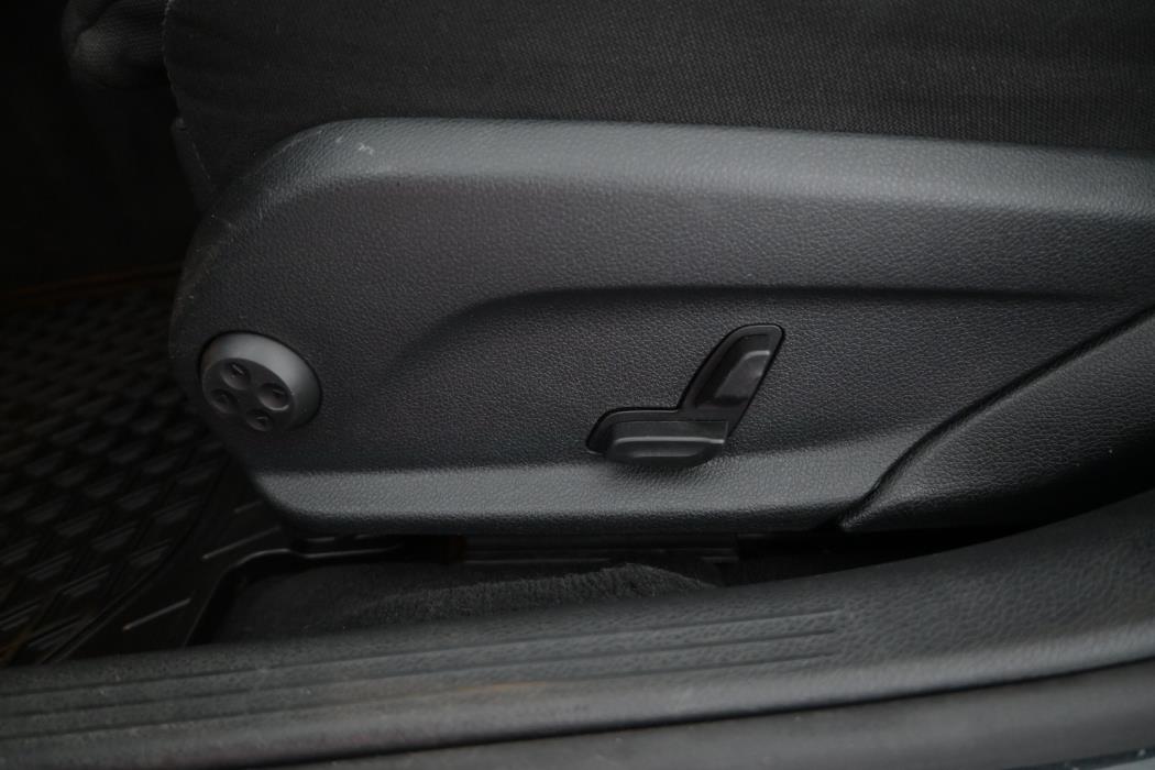 MERCEDES-BENZ C 2016