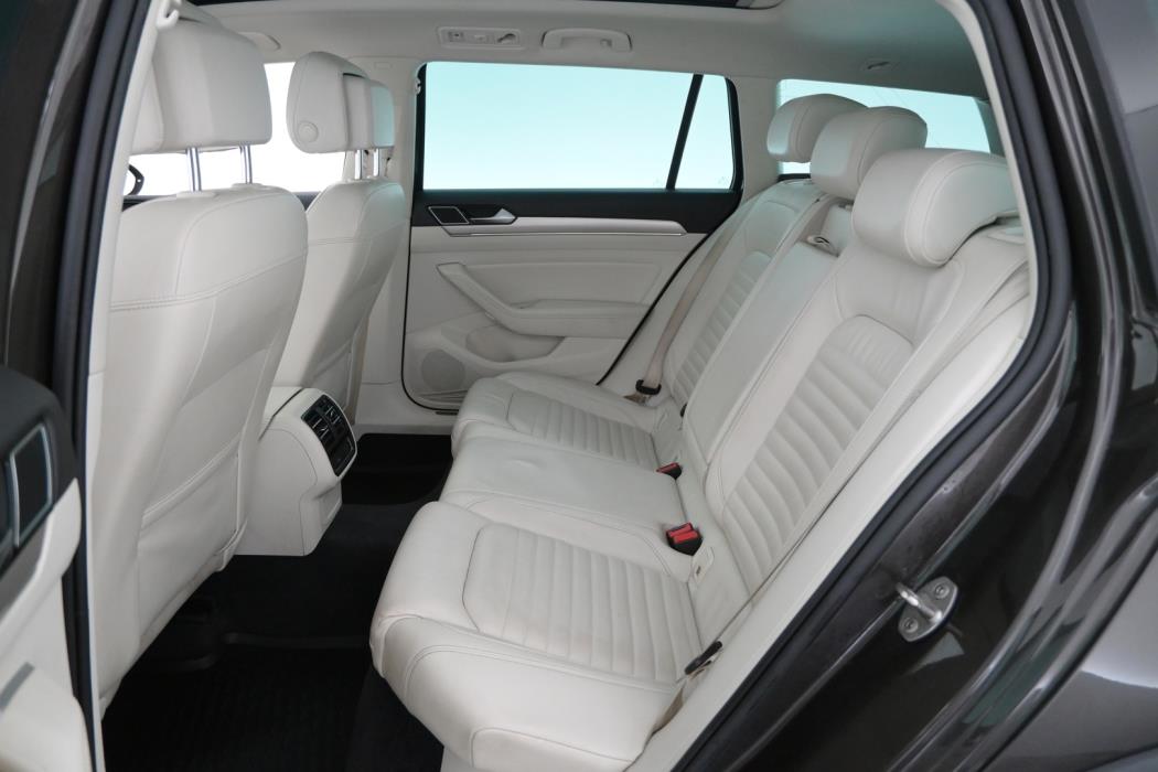 VOLKSWAGEN Passat 2017
