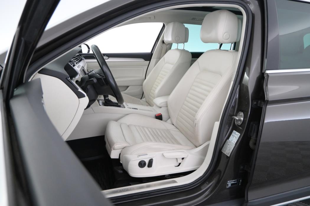 VOLKSWAGEN Passat 2017