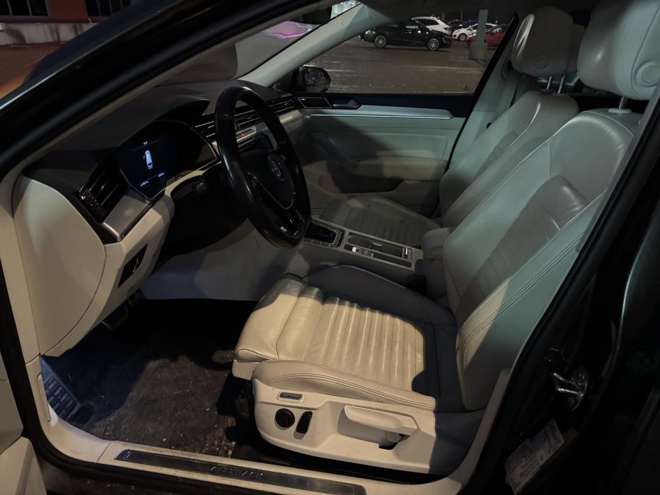VOLKSWAGEN Passat 2017