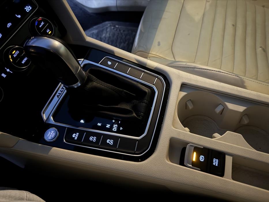 VOLKSWAGEN Passat 2017