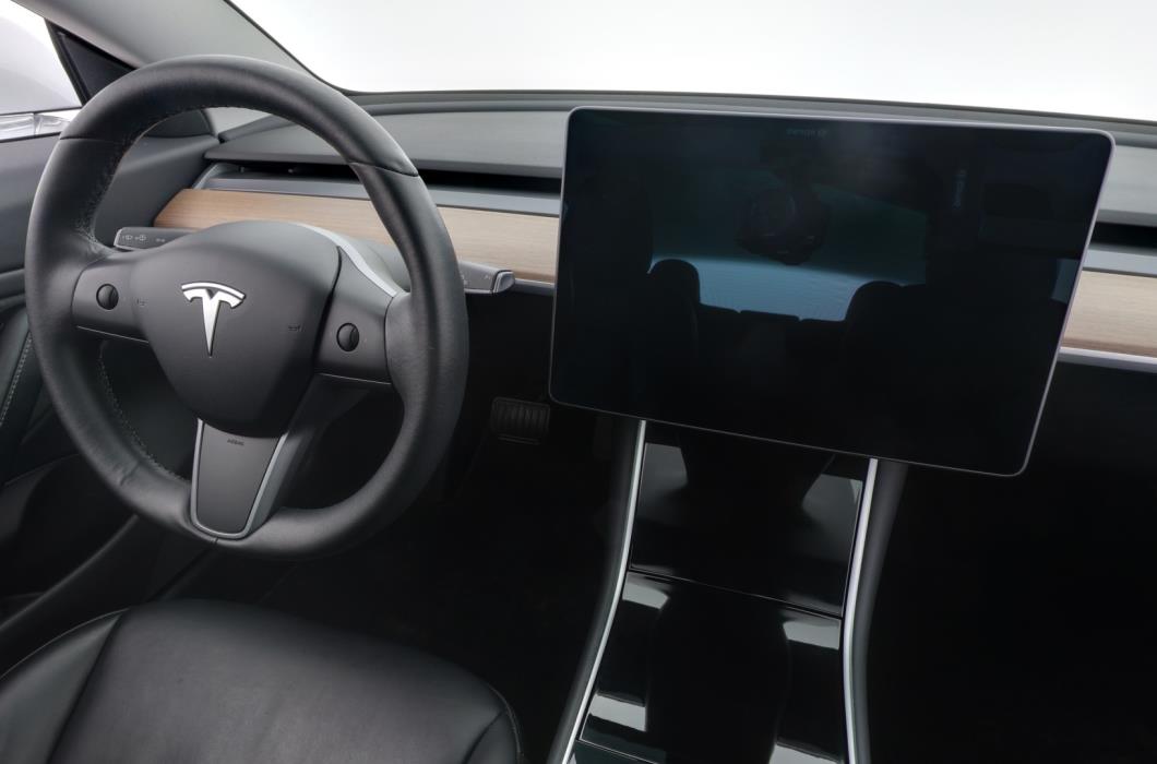 TESLA Model 3 2019