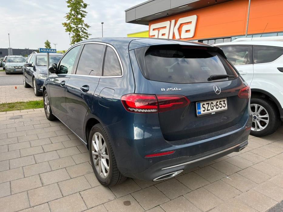 MERCEDES-BENZ B 2020