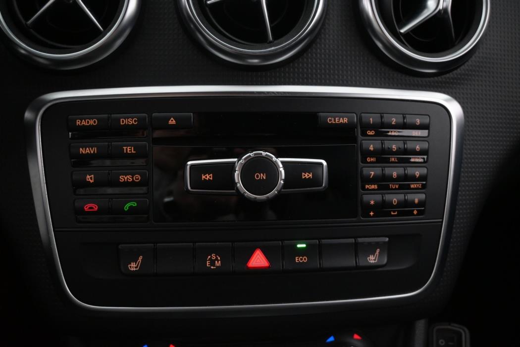 MERCEDES-BENZ A 2015