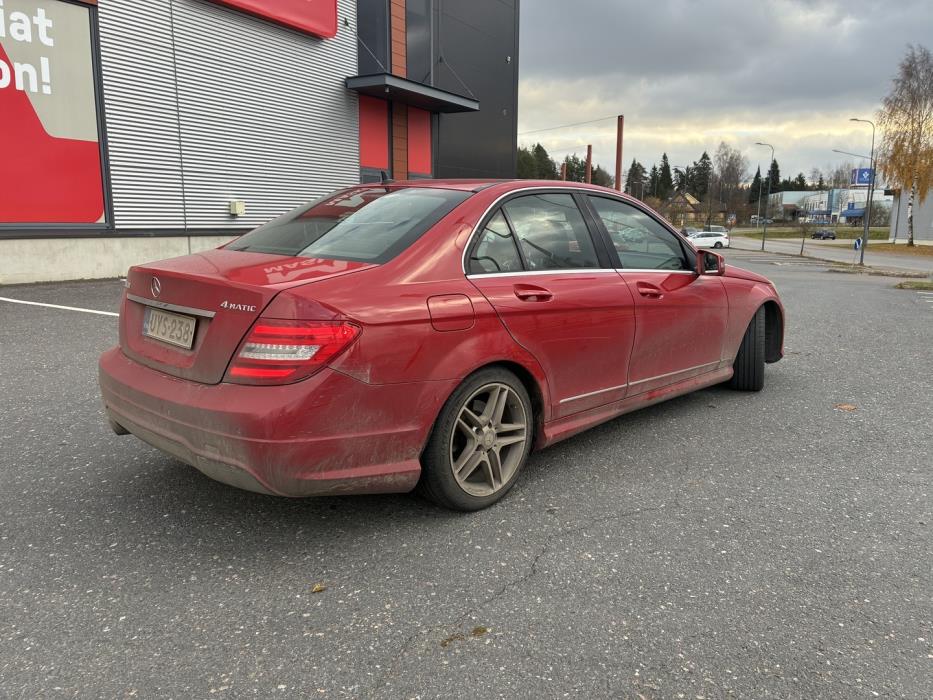 MERCEDES-BENZ C 2014