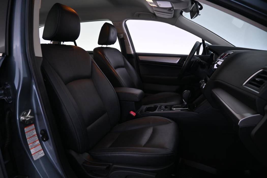 SUBARU Outback 2015