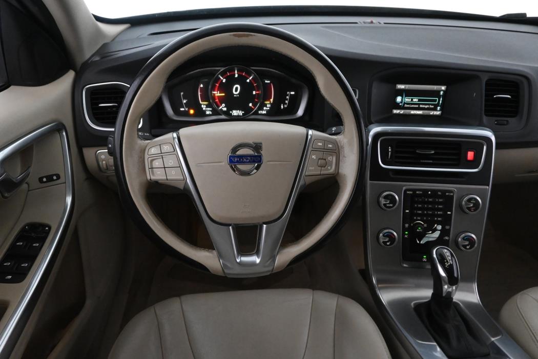 VOLVO S60 2016