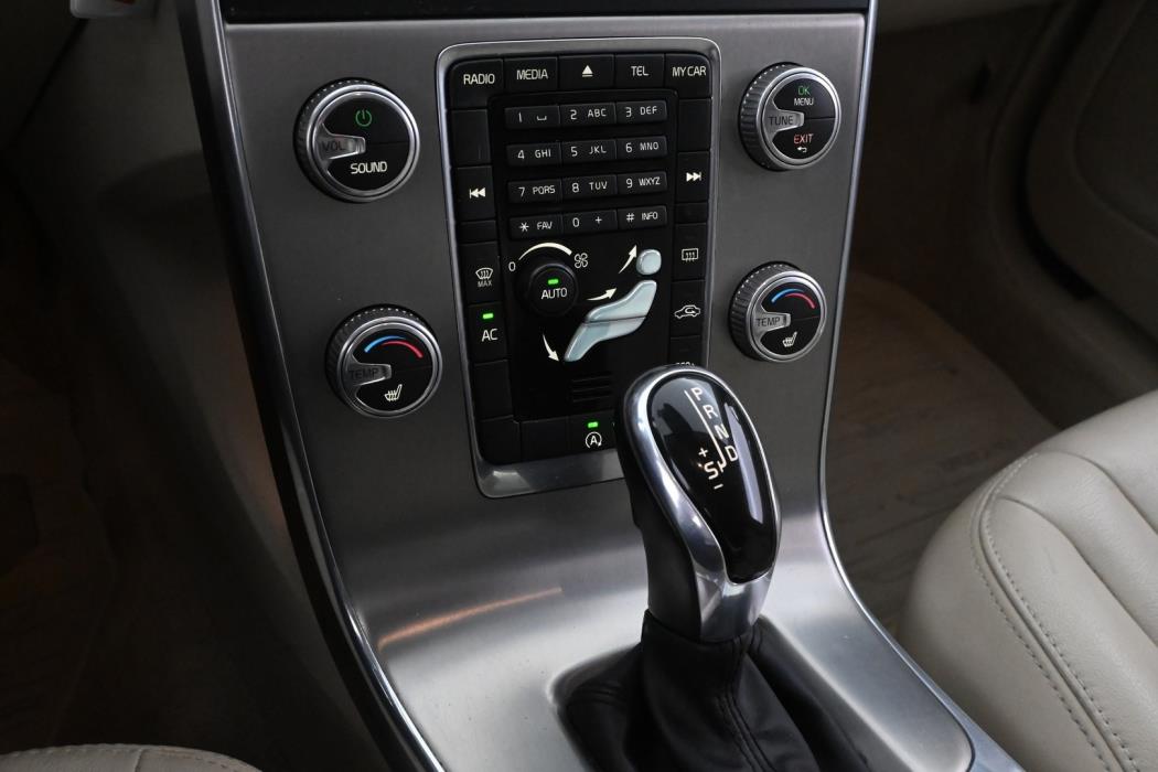 VOLVO S60 2016