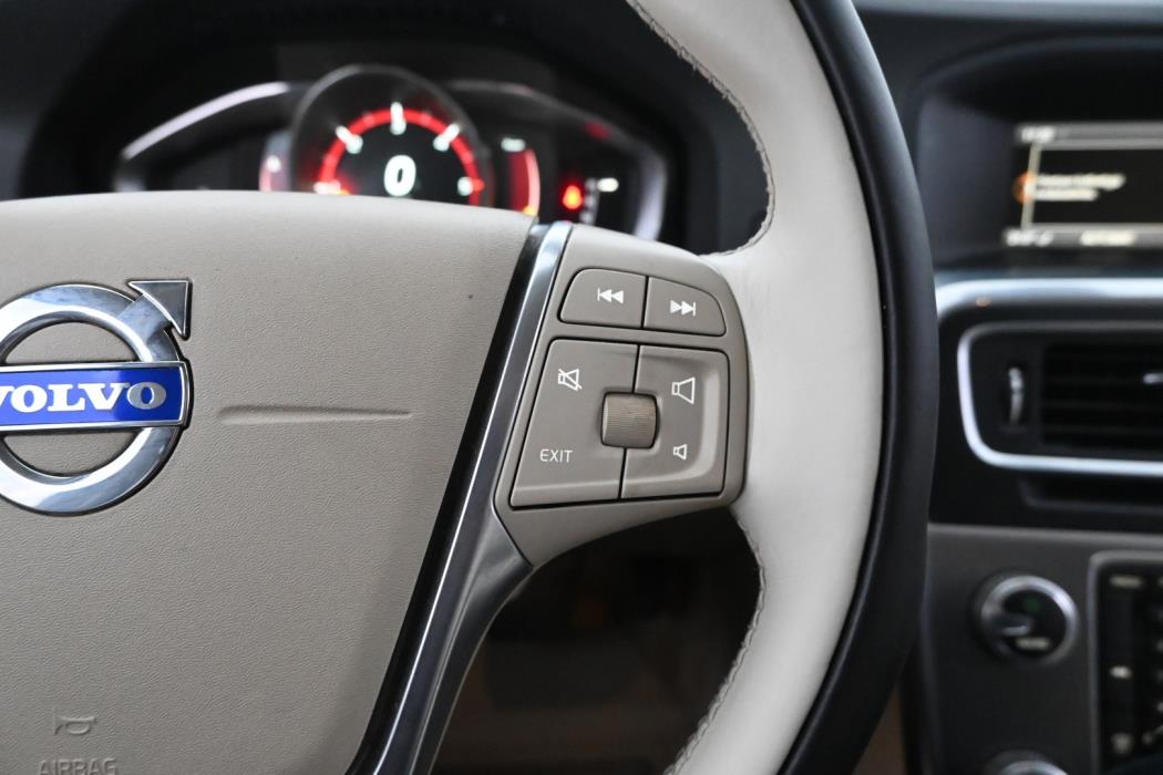 VOLVO S60 2016