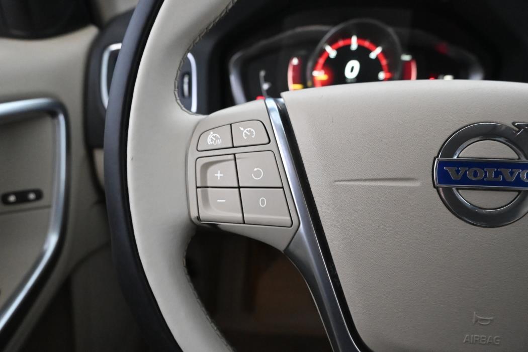 VOLVO S60 2016