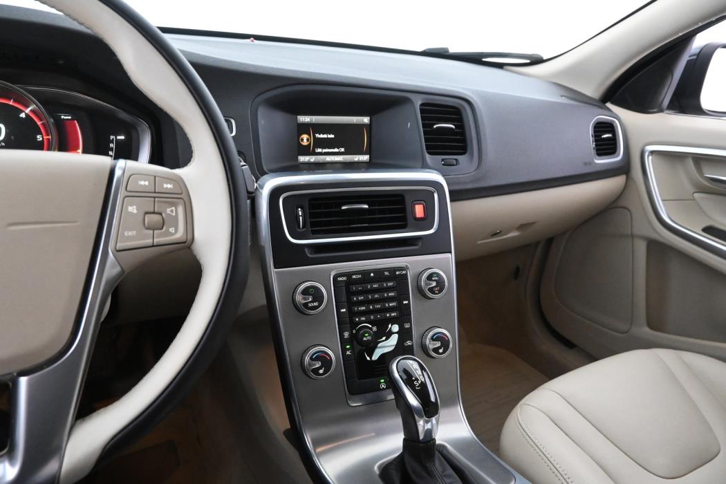 VOLVO S60 2016