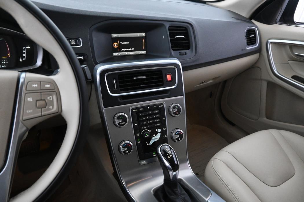 VOLVO S60 2016