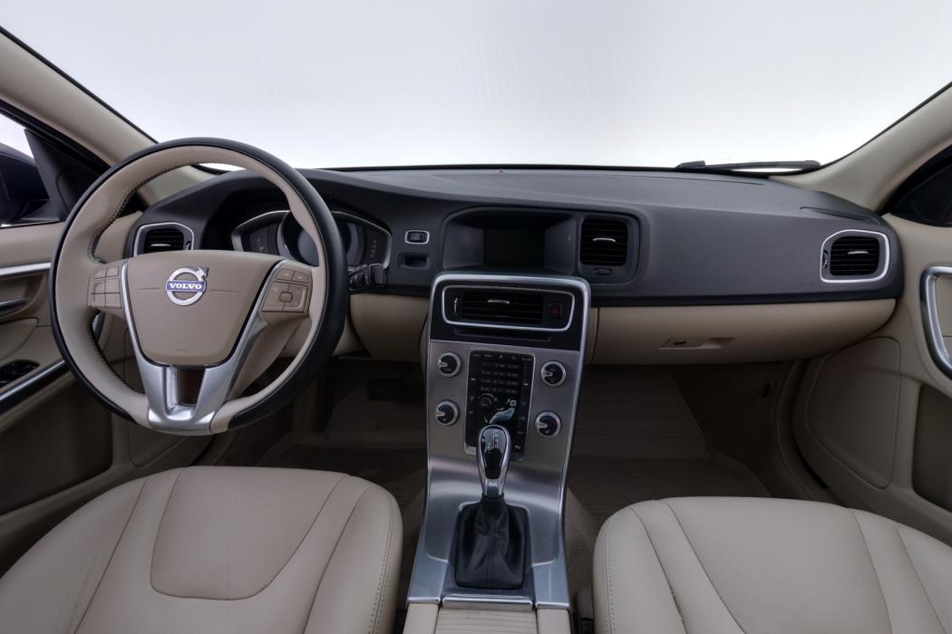 VOLVO S60 2016