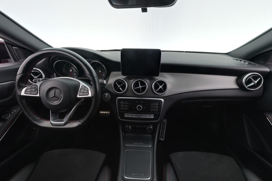 MERCEDES-BENZ CLA 2016