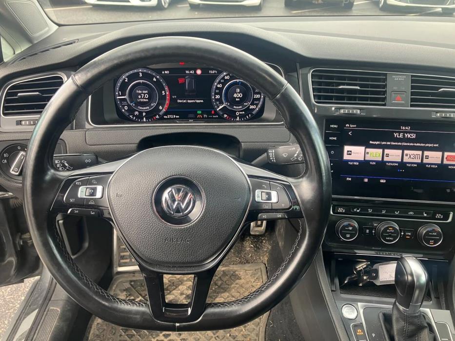 VOLKSWAGEN Golf 2017