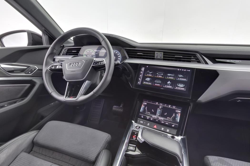 AUDI e-tron 2023