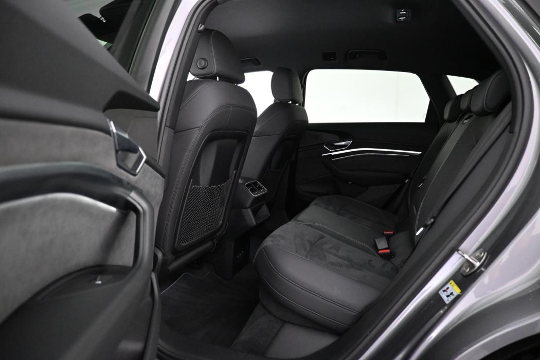 AUDI e-tron 2023